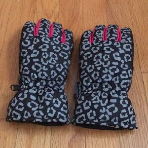 Girls warm snow gloves NWOT